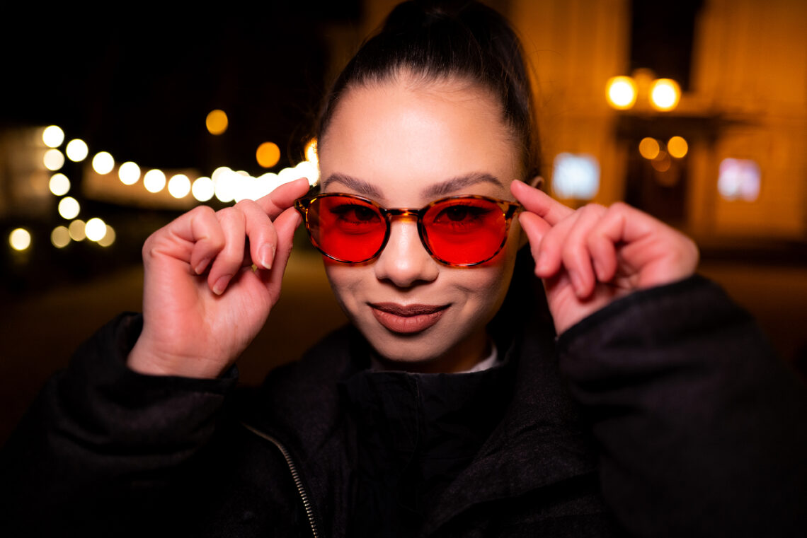 Dlaczego okulary blokujące światło niebieskie EyeShield są droższe i czy to ma sens?