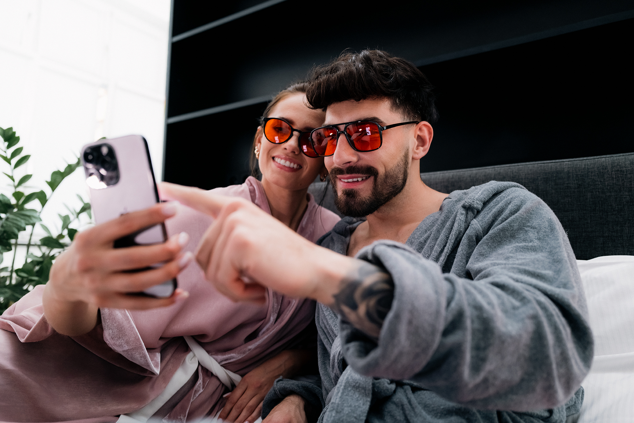 Dlaczego okulary blokujące światło niebieskie EyeShield są droższe i czy to ma sens?