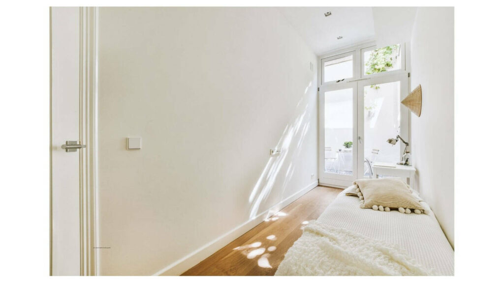Jak ustawić meble w małej sypialni, aby zyskać więcej przestrzeni